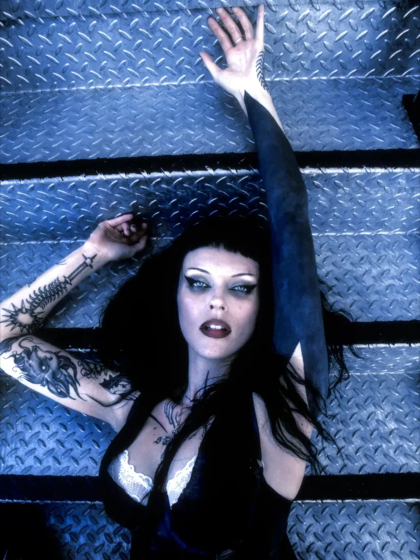 Harpy artist photoshoot by GLiTCHED ViSUALS