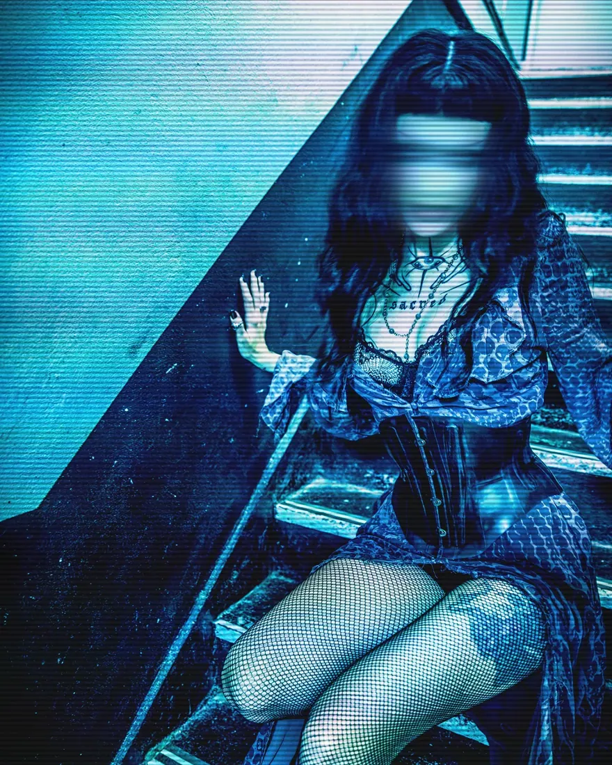Harpy artist photoshoot by GLiTCHED ViSUALS