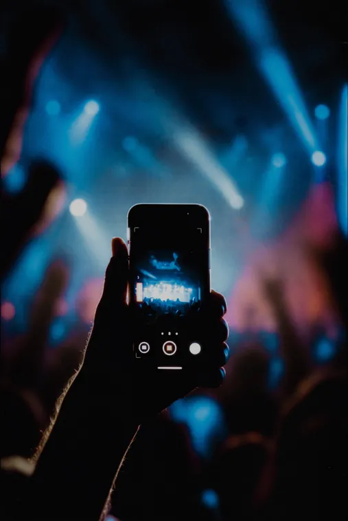 Crowd at a live show, photography by GLiTCHED ViSUALS