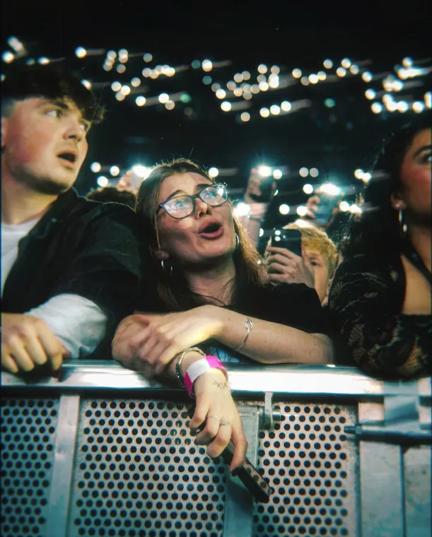 The Neighbourhood crowd at the barrier, live music photography by GLiTCHED ViSUALS