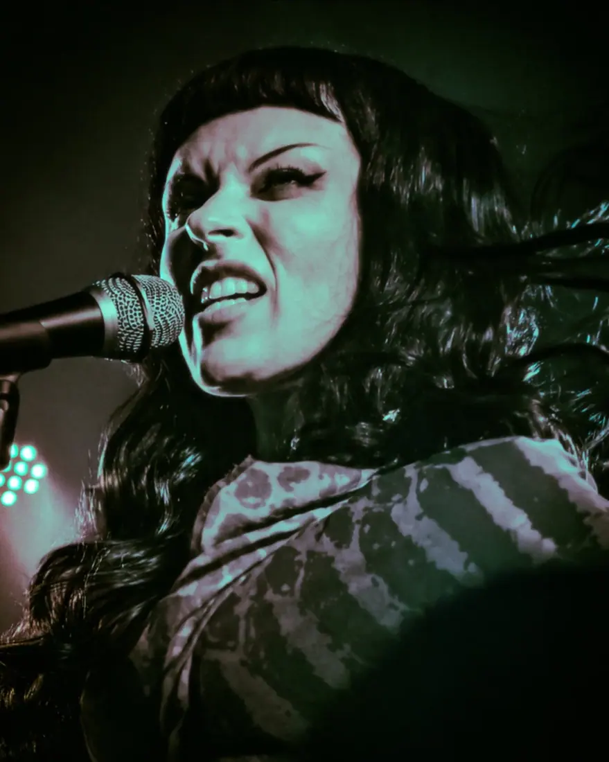 Harpy performing live, concert photography by GLiTCHED ViSUALS