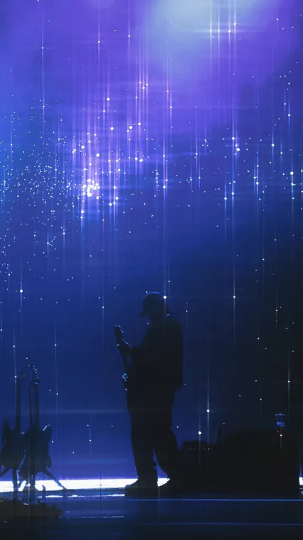 The Neighbourhood live, shot on iPhone by GLiTCHED ViSUALS